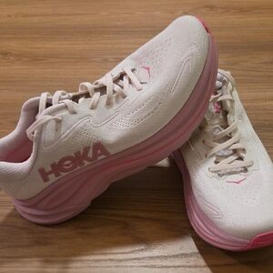 Women's Hoka Clifton 10, Size 11 Cream And Pink Color